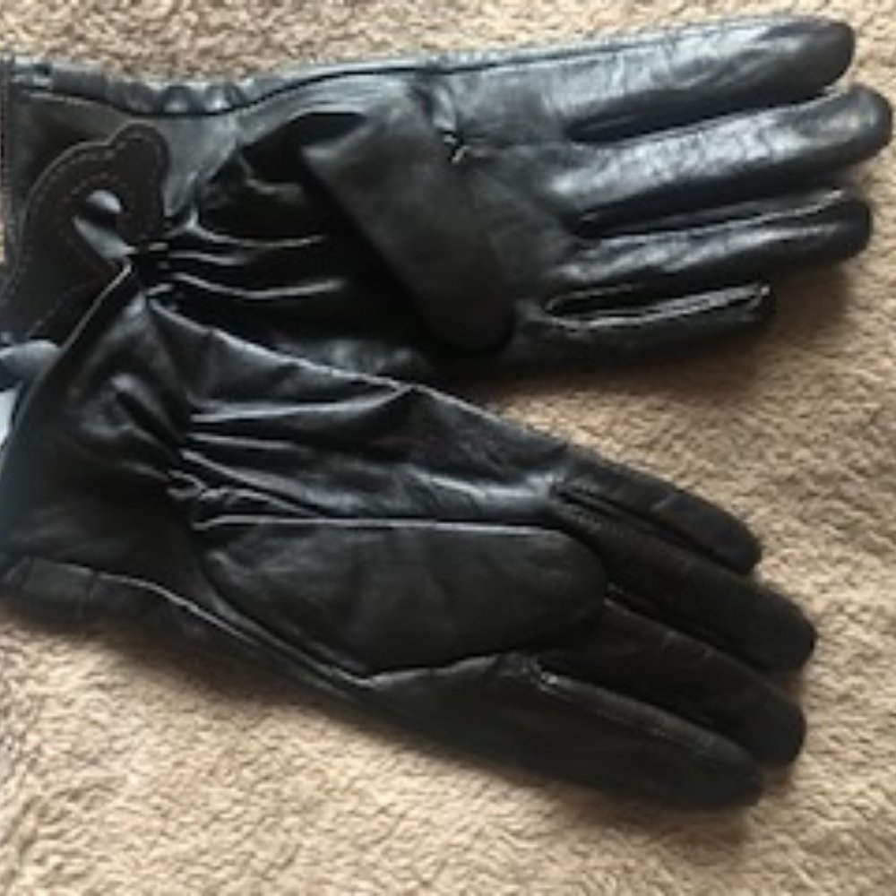Gloves - Picture 2 of 2